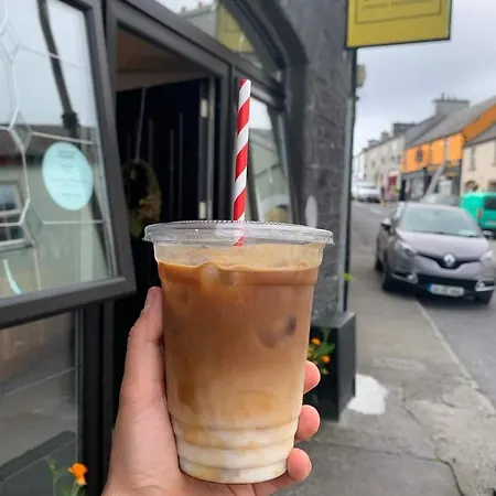 Clonbur House - One Bedroom Апартаменты *