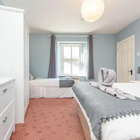 Clonbur House - One Bedroom Apartment Galway