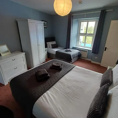 Clonbur House - One Bedroom Galway